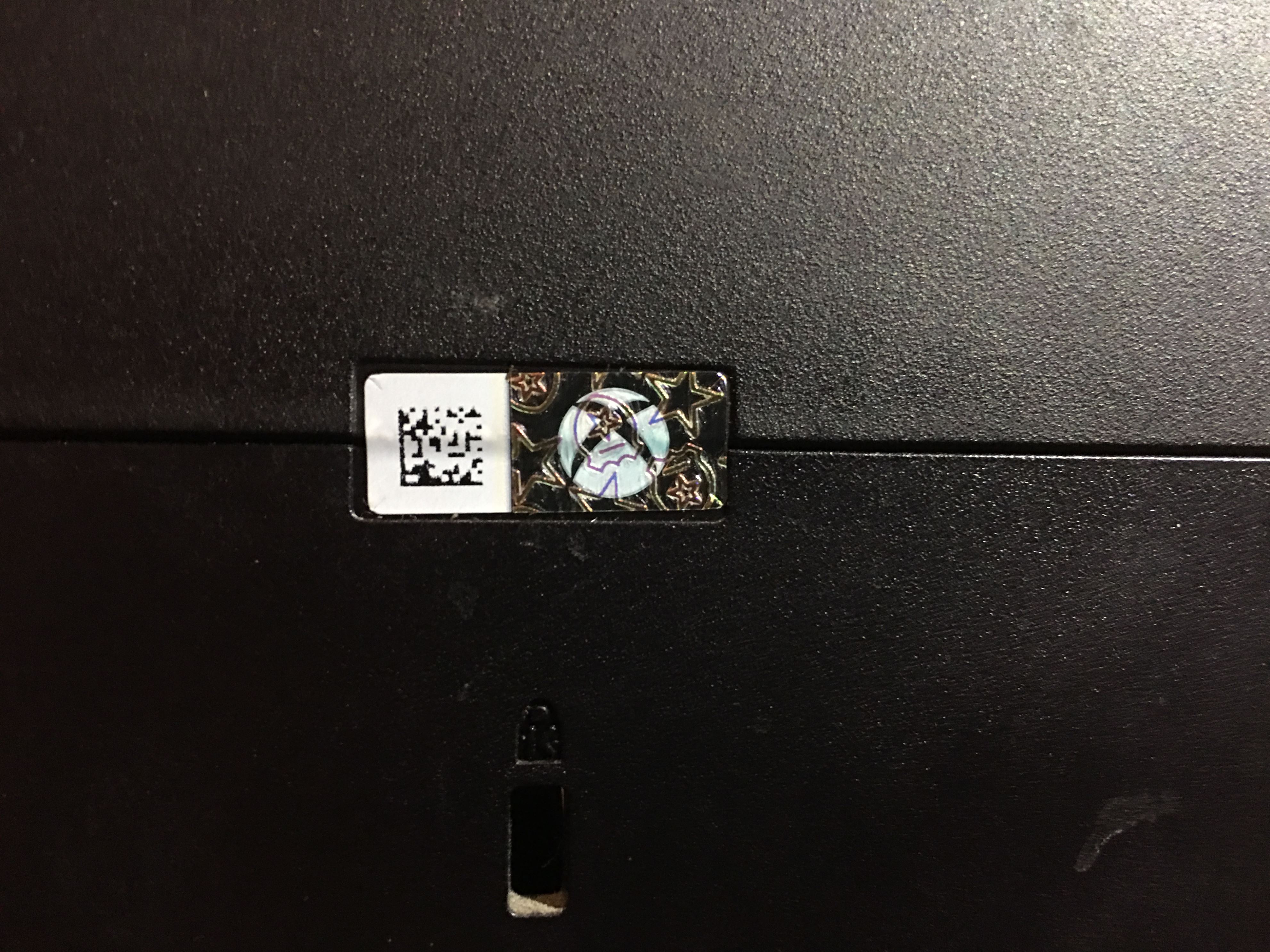 The label behind the Xbox one console [​IMG]