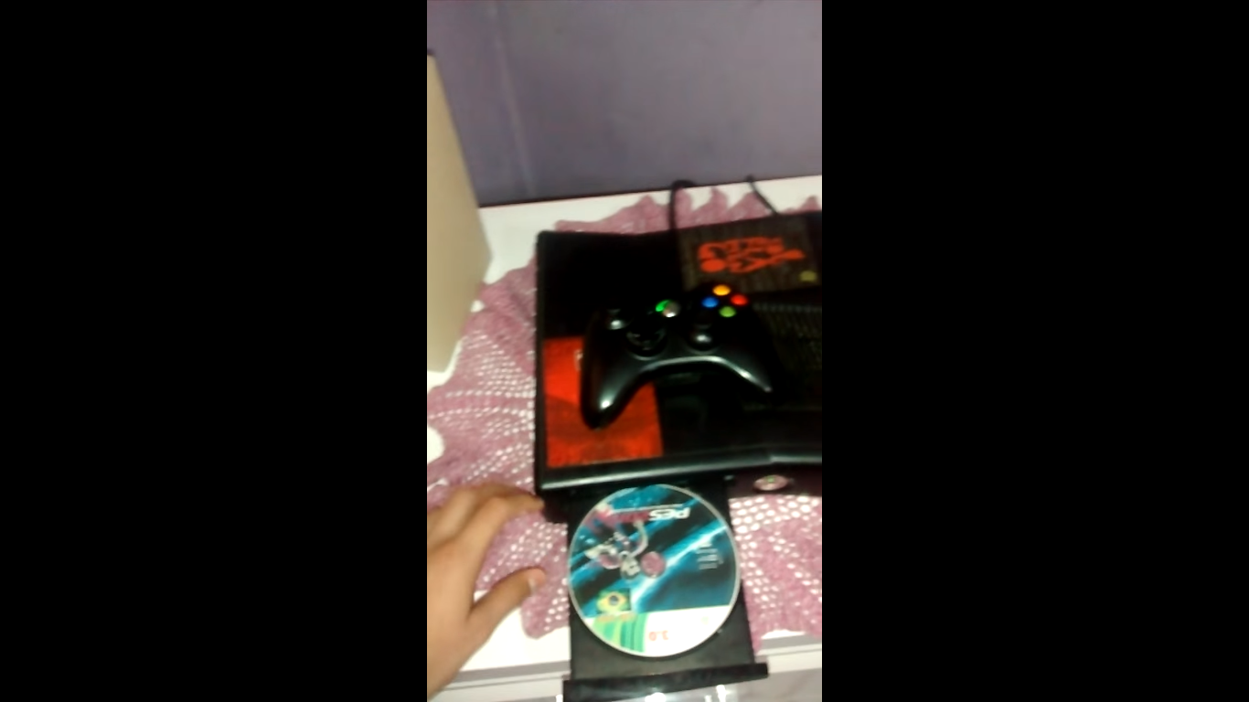 Xbox 360 Slim open tray [​IMG]